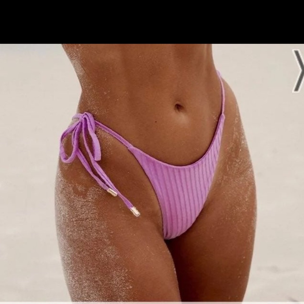 Monday swimwear - bikini set - Picture 2 of 8